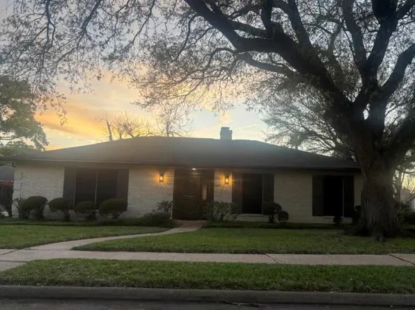 4002 Cujanes St, Pasadena, TX 77504