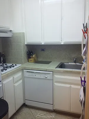 Rented by City Connections Realty | media 10