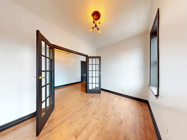 2913 Foster Avenue image 3 of 8