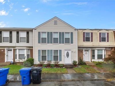 3829 Governors Way, Virginia Beach, VA, 23452