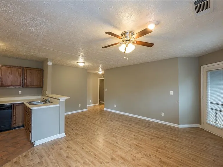 4838 Westridge Dr — Photo 6