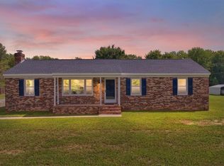 7272 Creighton Rd, Mechanicsville, VA 23111