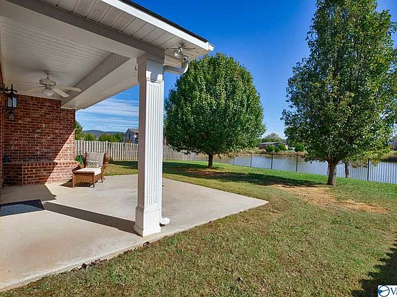 5th image of 5025 Valley Cove Dr SE