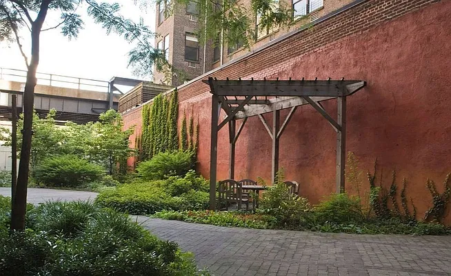 Sold by Compass | media 9