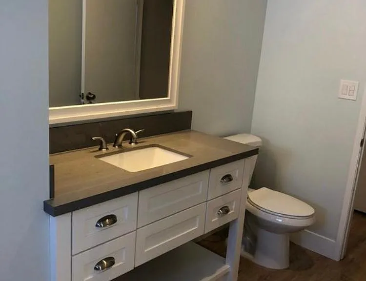 413 W Acacia Ave — Photo 13