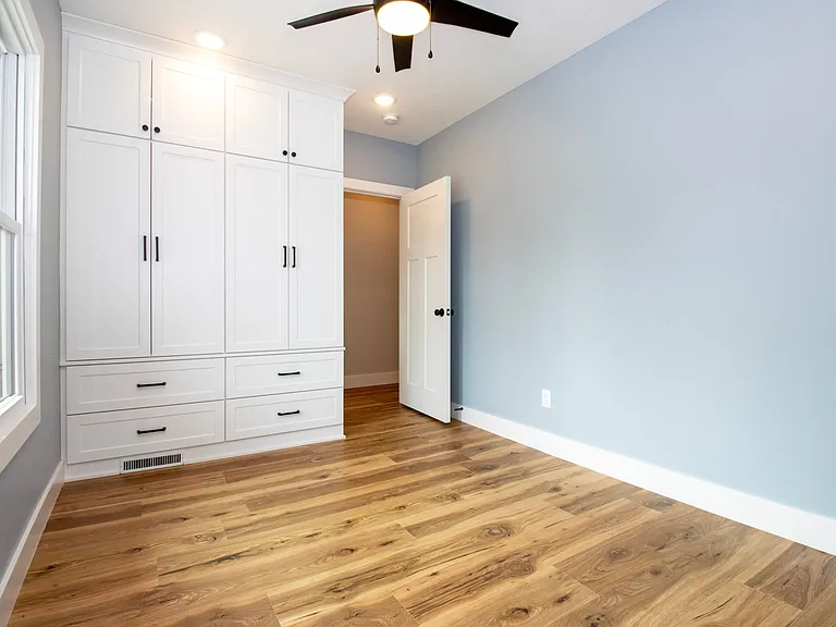 105 E Paradise St — Photo 23