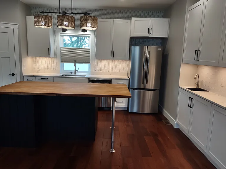 300 W Crawford Ave — Photo 5