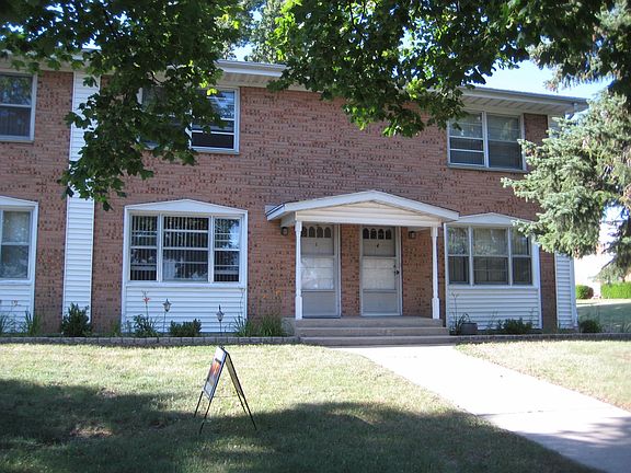 2nd image of 5860 Garrett Lane Appartment Appartment #1