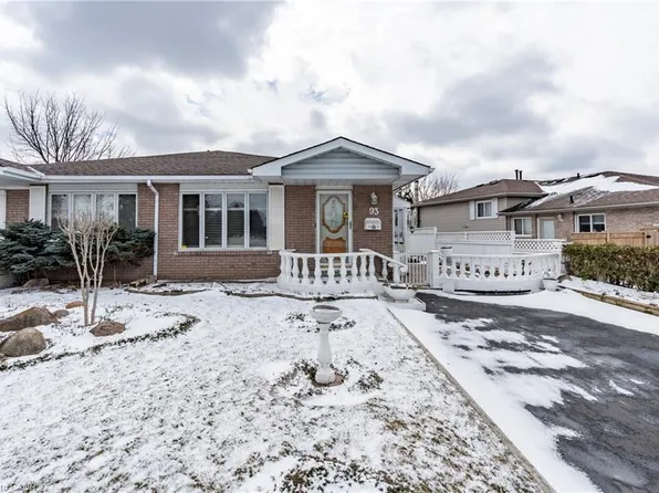 93 Nickolas Cres, Cambridge, ON N3C 3L7