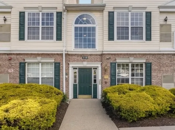 62 Limerick Ln, Lopatcong Twp., NJ 08865