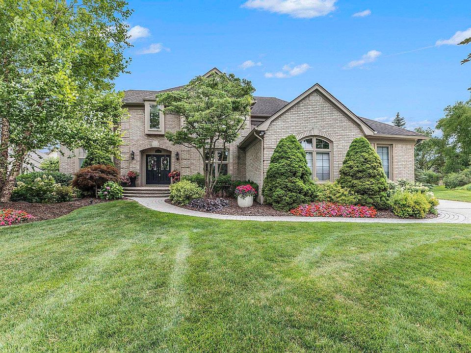 1st image of 53957 Sutherland Ct