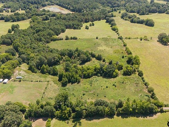 4th image of 8017 Persimmon Rd