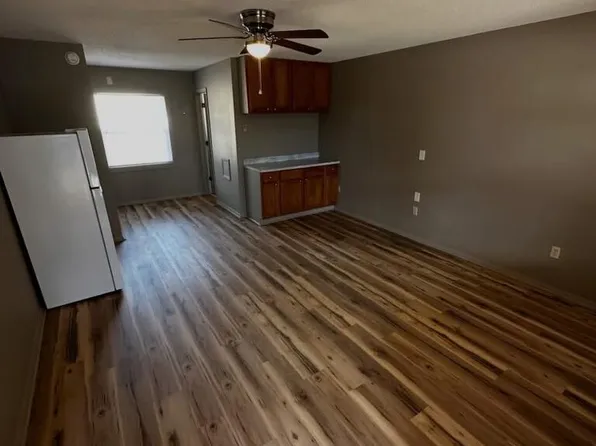 185 Moss Ln, Franklin, NC 28734