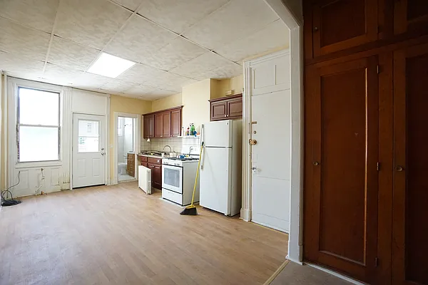 Rented by Rennit Inc. | media 4