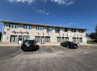 1711 Dekalb Ave #B, Sycamore, IL 60178