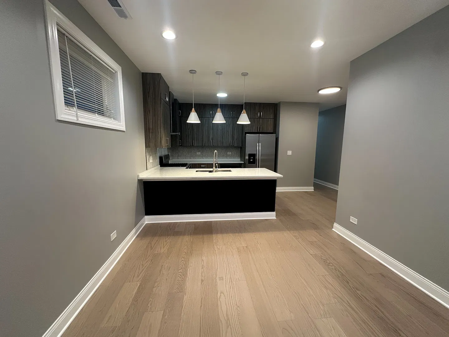 3 bed, 1600 sqft, $2,350 — Photo 2