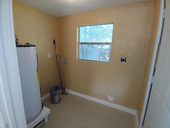 5th image of 722 S Olive St