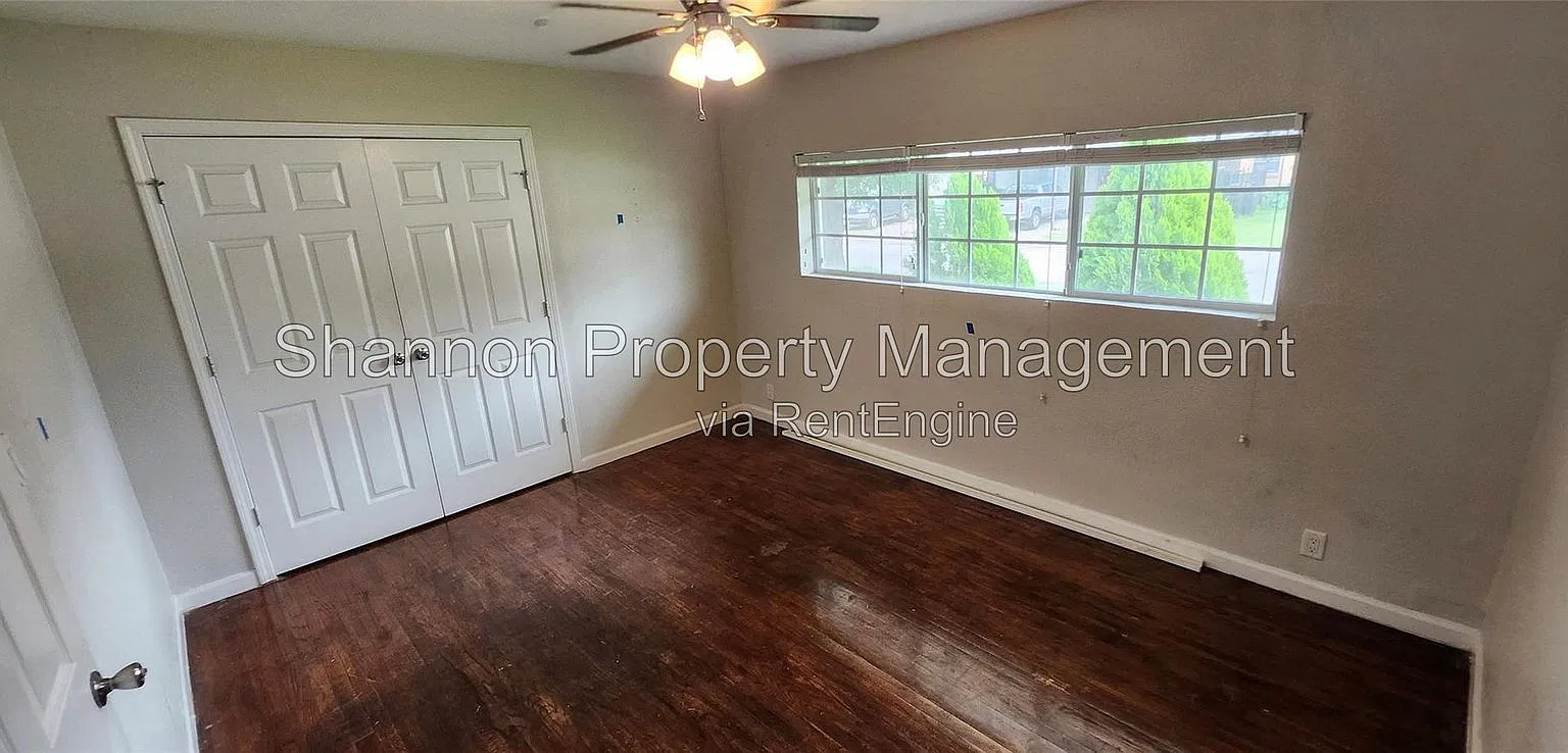 3 bed, 2.0 bath, 1817 sqft, $1,800 — Photo 3