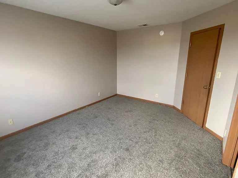 2383 Edison Dr — Photo 3