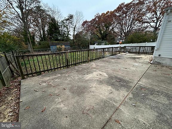 3rd image of 46627 Yorktown Rd