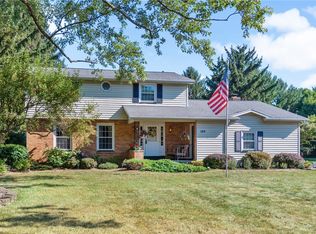 104 Havenshire Rd, Rochester, NY 14625