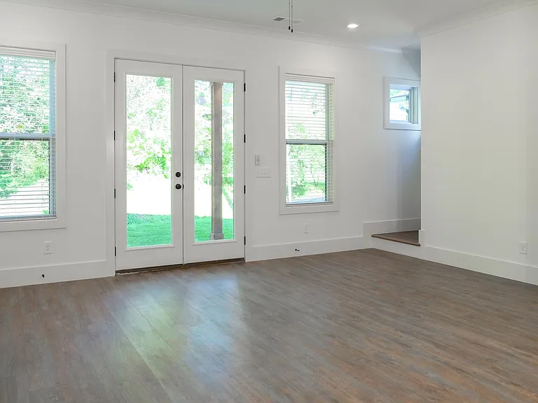 2828 Valley Rd — Photo 14