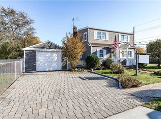 203 Lincoln St, Elmont, NY 11003
