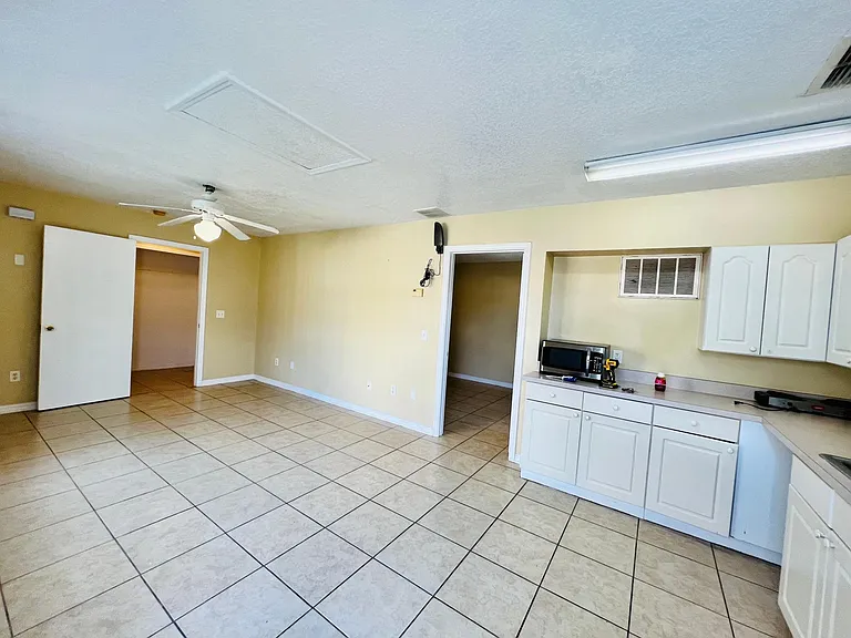 702 Washington Palm Loop #B — Photo 5