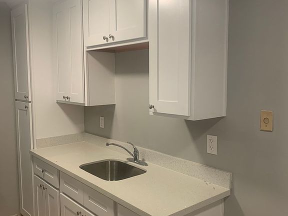 2nd image of 280 N 8th St #8