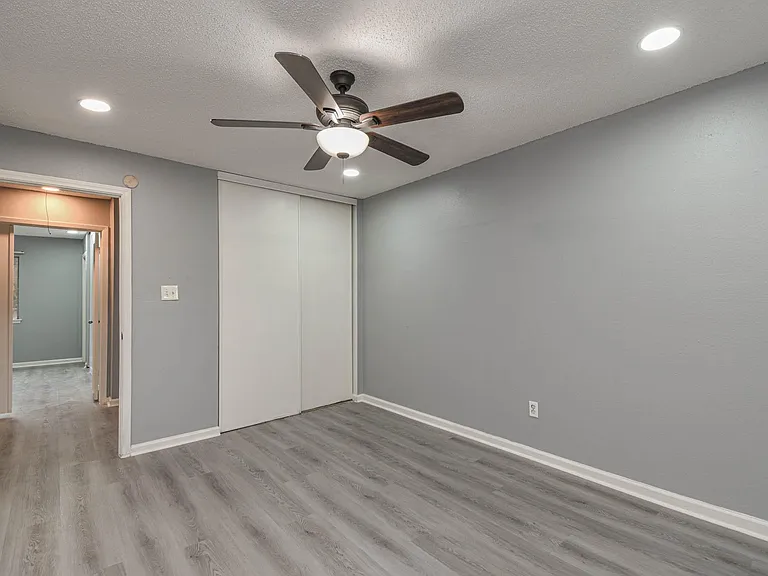 12543 Wellington Park Dr — Photo 17