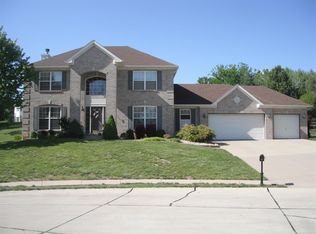 1004 Oxford Hill Rd, O Fallon, IL 62269