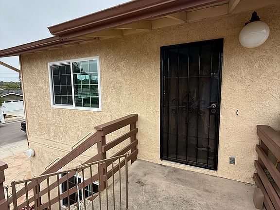 2nd image of 733 San Fernando Dr