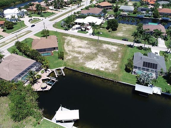 5th image of 2932 SW 39th Ter