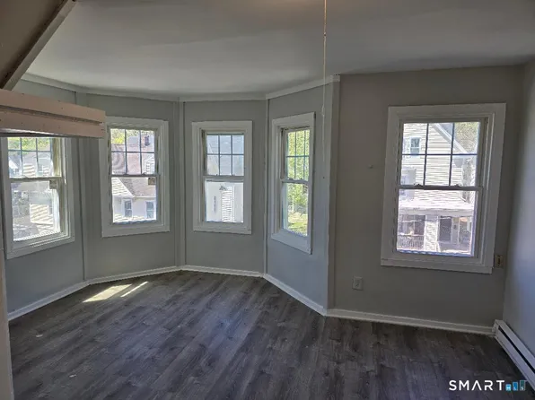 219 Woodlawn Ter #3, Waterbury, CT 06710