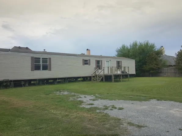 514 Lafayette St #B, Youngsville, LA 70592