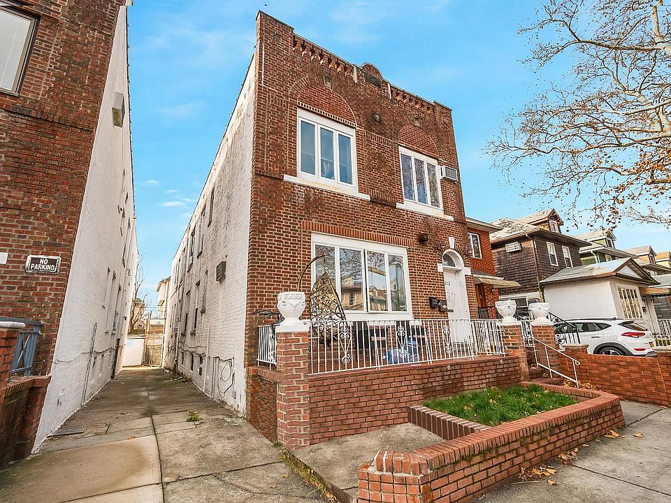 1st image of 2212 E 7th St