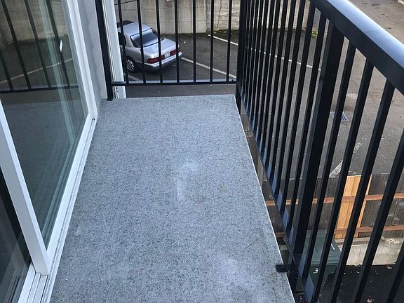 3rd image of 3623 Hoyt Ave