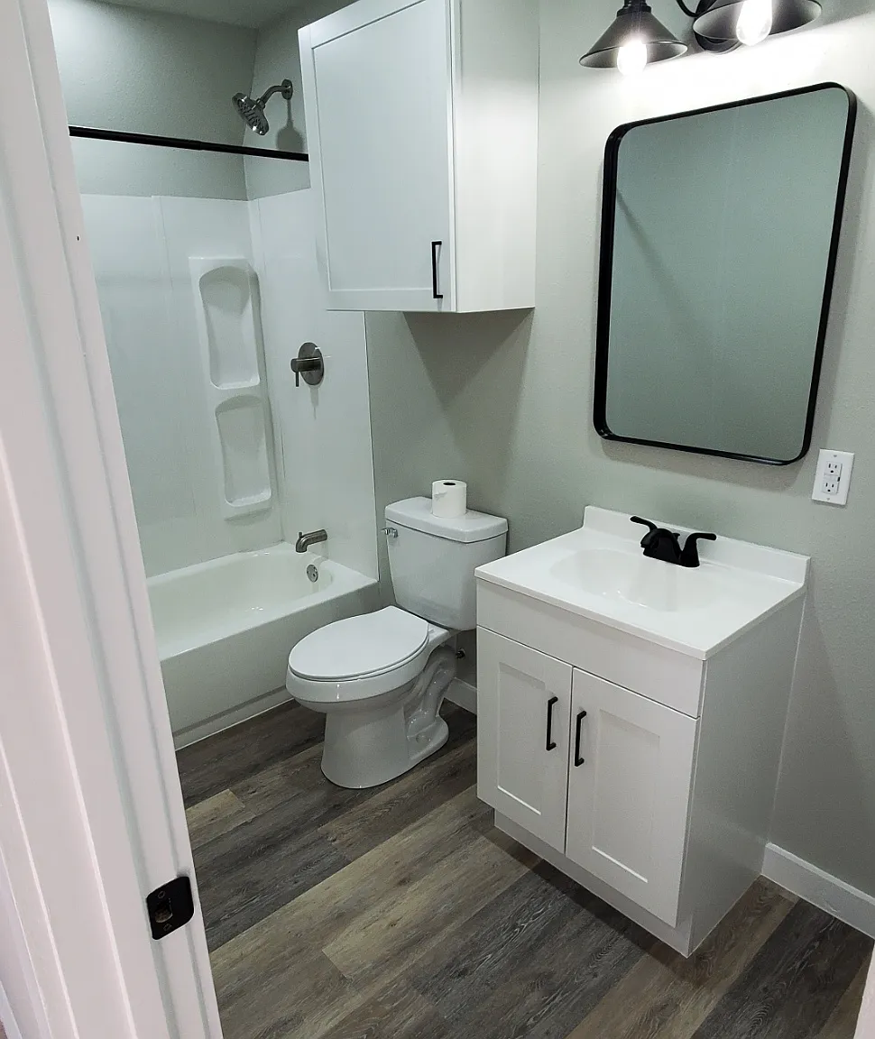 1 bed, 320 sqft, $1,095 — Photo 4