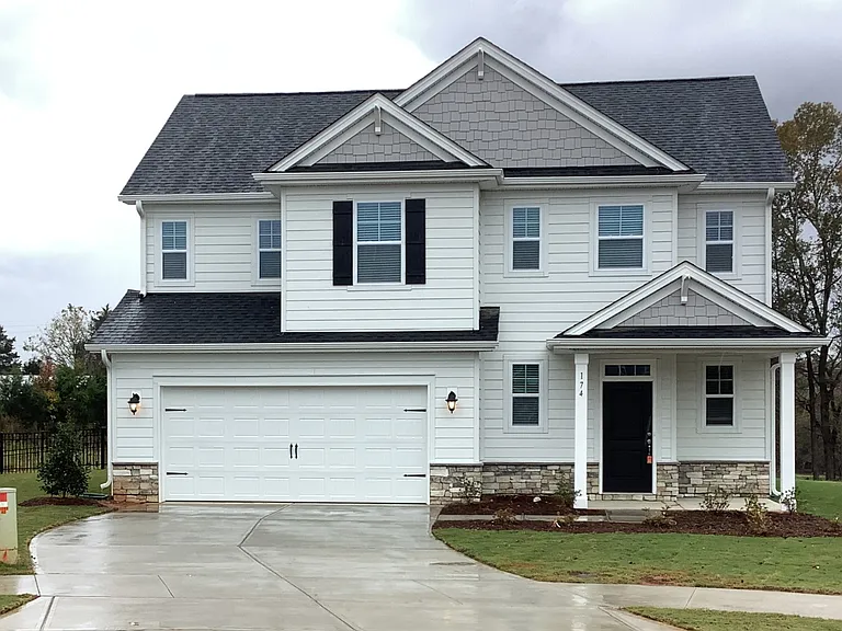 174 Twin River Dr — Photo 1