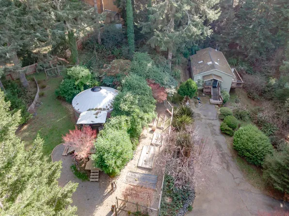 1272 Fickle Hill Rd, Arcata, CA 95521