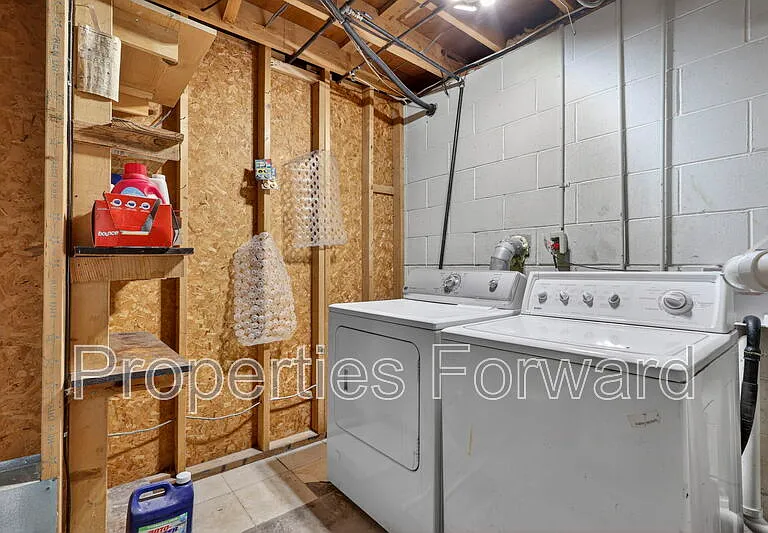 873 Allison Dr — Photo 27