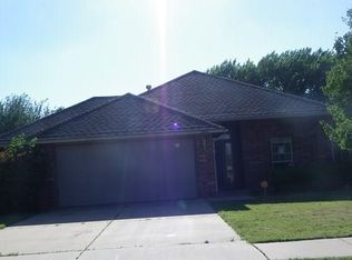 1616 Heron Dr, Norman, OK 73071