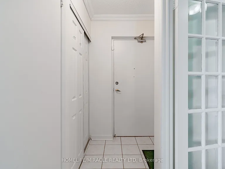 3025 Queen Frederica Dr #807 — Photo 3