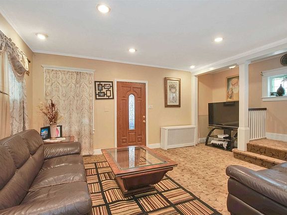 3rd image of 104-67 111th St