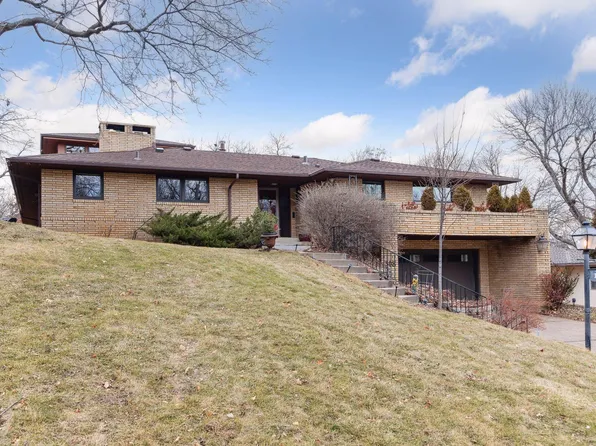 308 Natchez Ave S, Golden Valley, MN 55416
