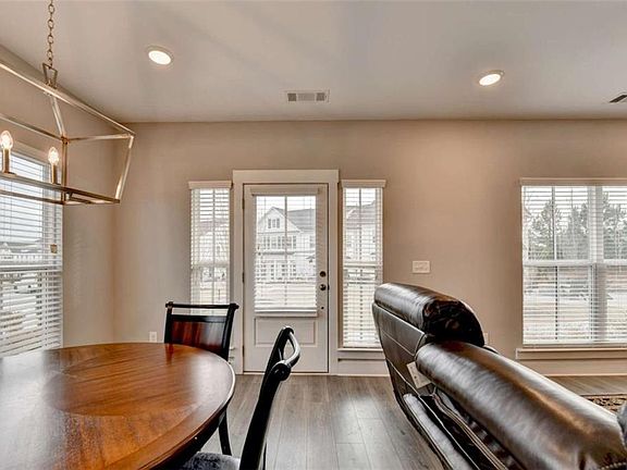 4th image of 1714 Prospect Way SW