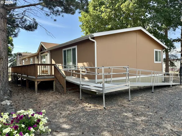 1809 26th St Unit 38, La Grande, OR 97850