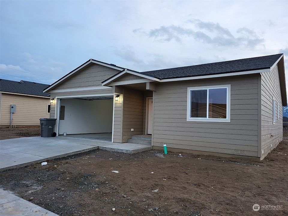 1st image of 2460 3rd Street SE