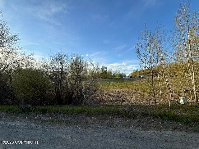 2nd image of 15221 E Nina Rd