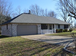 1516 Lana Dr, Lebanon, MO 65536